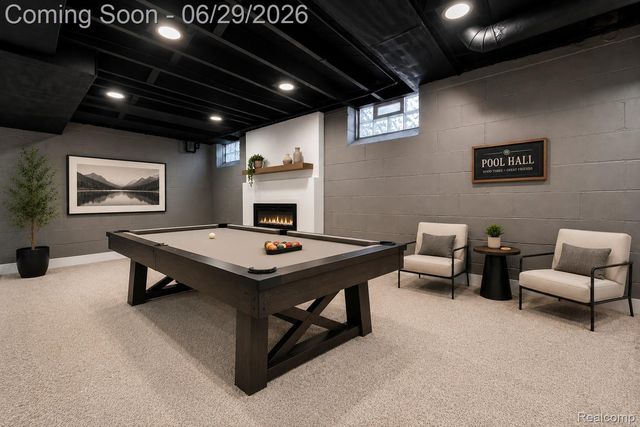 1741 Brys Drive, Grosse Pointe Woods, MI 48236
