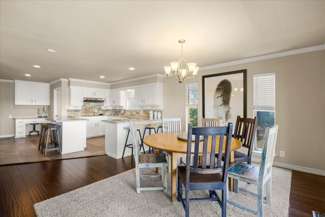 417 Peninsula Court, Granbury, TX 76048