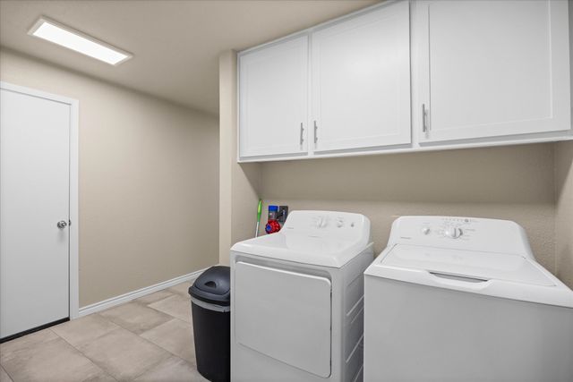 417 Peninsula Court, Granbury, TX 76048
