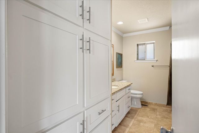 417 Peninsula Court, Granbury, TX 76048