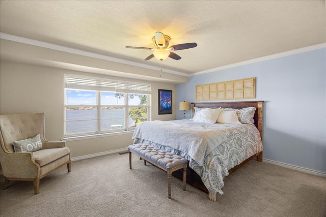 417 Peninsula Court, Granbury, TX 76048