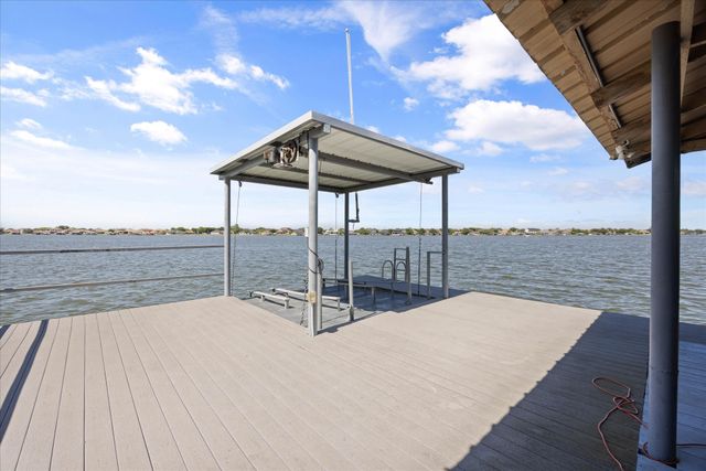 417 Peninsula Court, Granbury, TX 76048