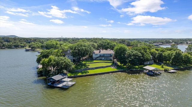 417 Peninsula Court, Granbury, TX 76048