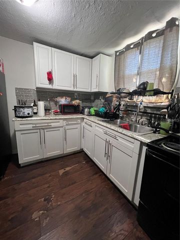 8106 N BROOKS STREET, Tampa, FL 33604