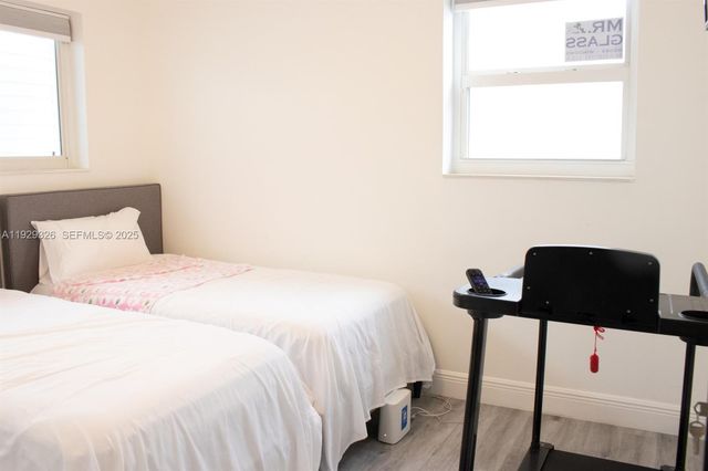 8781 Johnson St, Pembroke Pines, FL 33024