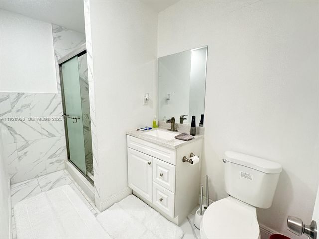 8781 Johnson St, Pembroke Pines, FL 33024