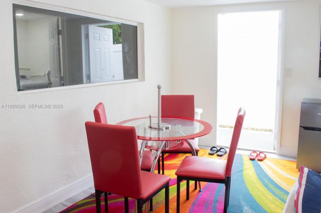 8781 Johnson St, Pembroke Pines, FL 33024