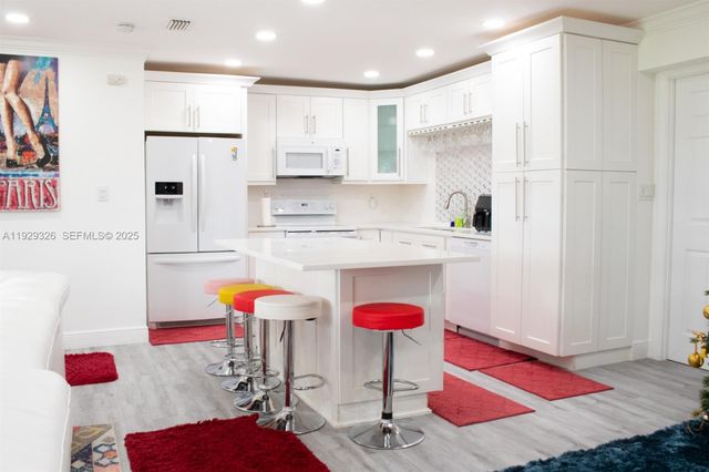 8781 Johnson St, Pembroke Pines, FL 33024