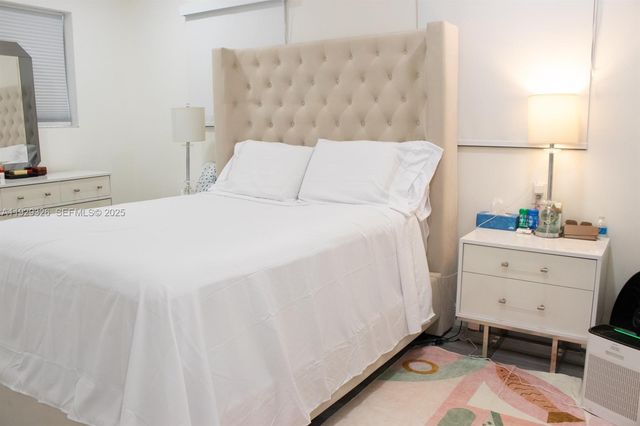 8781 Johnson St, Pembroke Pines, FL 33024