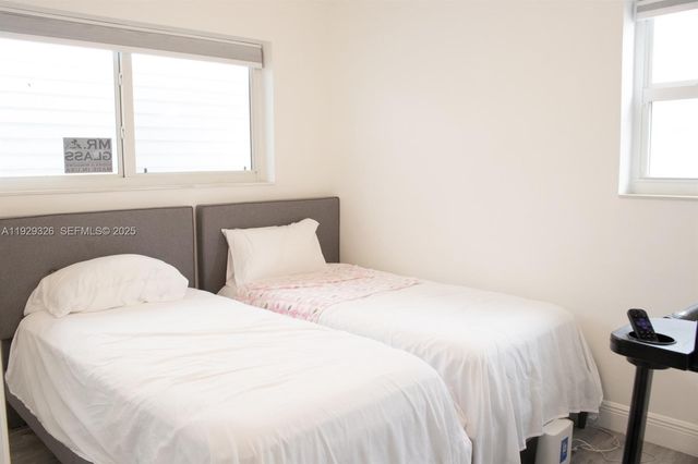 8781 Johnson St, Pembroke Pines, FL 33024