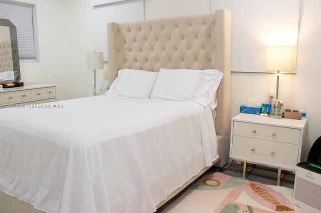 8781 Johnson St, Pembroke Pines, FL 33024