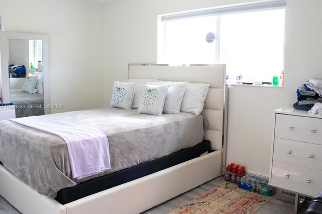 8781 Johnson St, Pembroke Pines, FL 33024