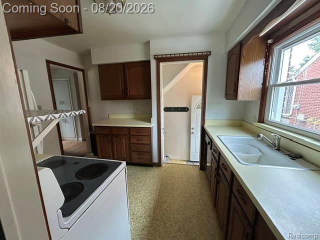 9976 Quandt Avenue, Allen Park, MI 48101