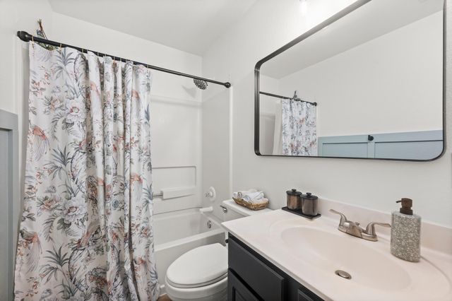 1606 Candlelight DR, Leander, TX 78641