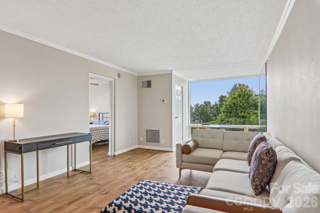 647 Town Mountain Road 212, Asheville, NC 28804