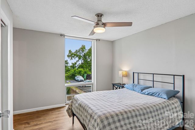 647 Town Mountain Road 212, Asheville, NC 28804