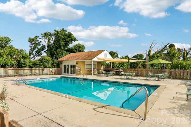 647 Town Mountain Road 212, Asheville, NC 28804