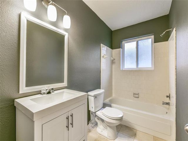 10427 Eagle Glen Drive, Houston, TX 77041