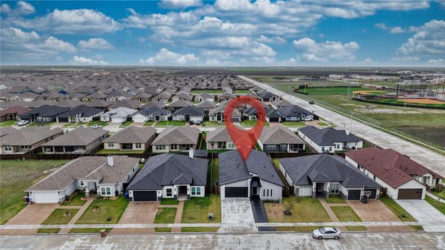 2610 Lady Andrea Dr, Corpus Christi, TX 78415