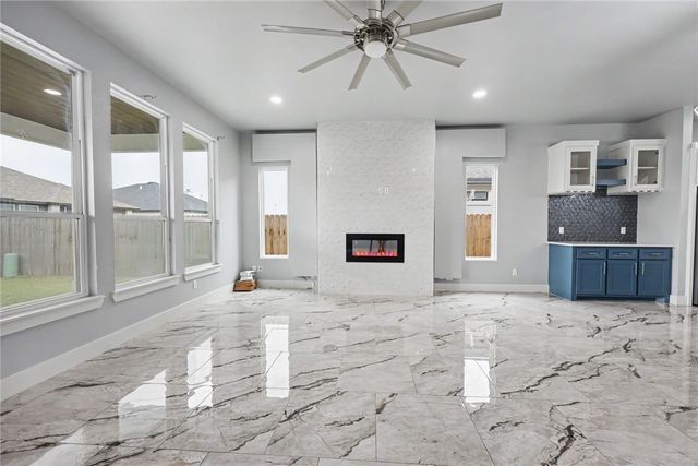 2610 Lady Andrea Dr, Corpus Christi, TX 78415