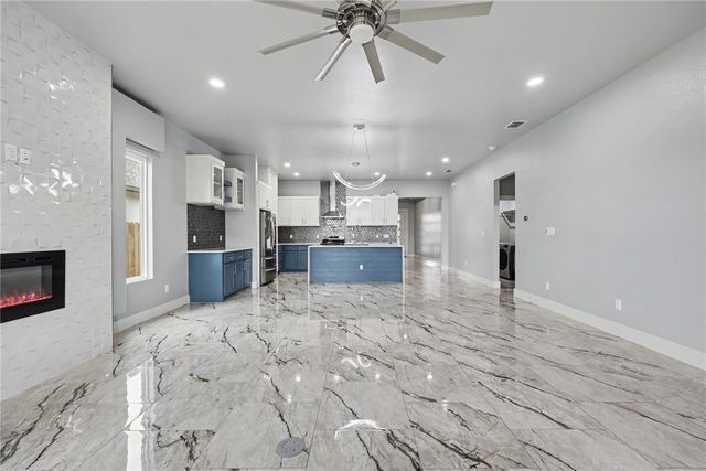 2610 Lady Andrea Dr, Corpus Christi, TX 78415