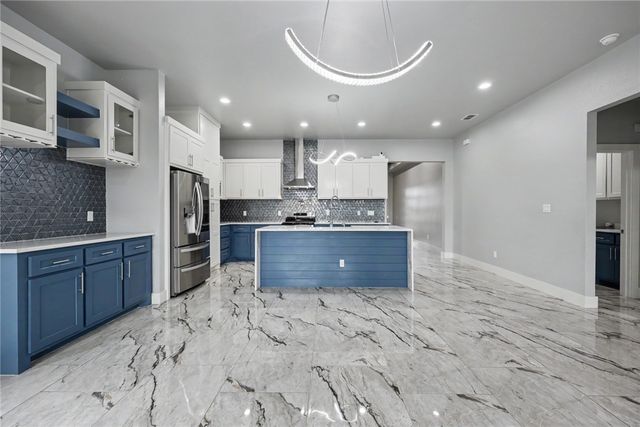 2610 Lady Andrea Dr, Corpus Christi, TX 78415