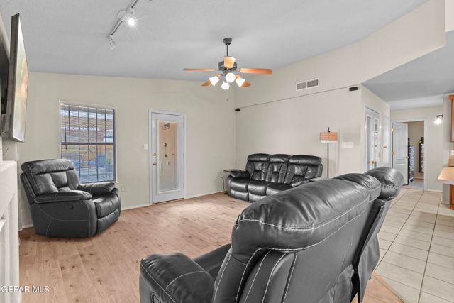 6244 SPOTTED EAGLE Drive, El Paso, TX 79924