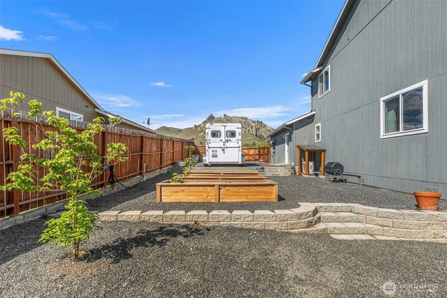 1631 Fuller Street, Wenatchee, WA 98801