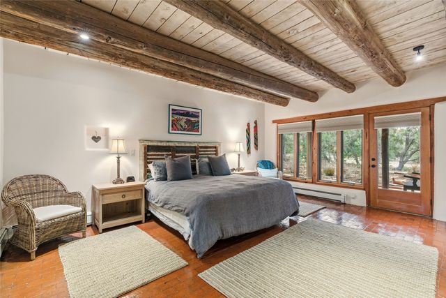 104 Calle Poco, Santa Fe, NM 87501