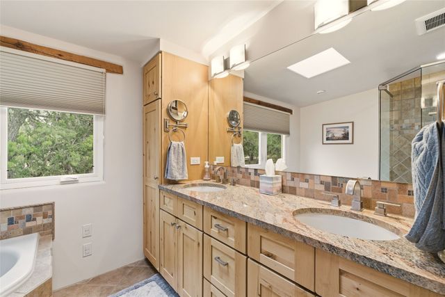 104 Calle Poco, Santa Fe, NM 87501