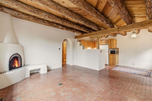 104 Calle Poco, Santa Fe, NM 87501