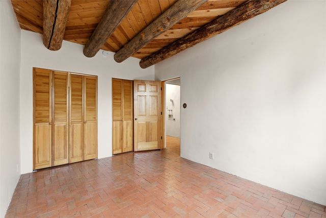 104 Calle Poco, Santa Fe, NM 87501