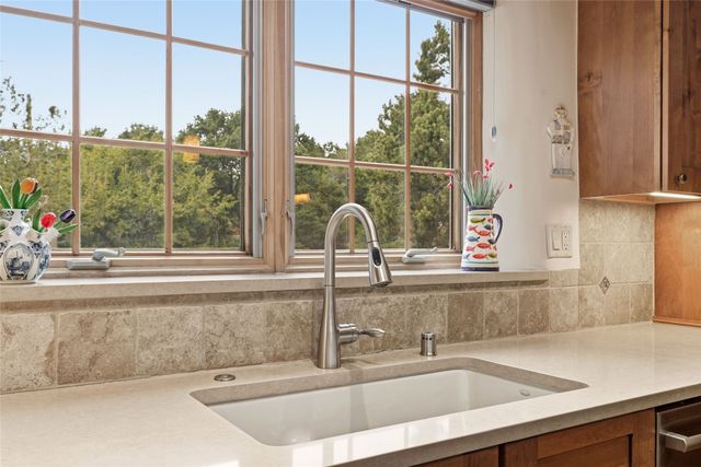 104 Calle Poco, Santa Fe, NM 87501