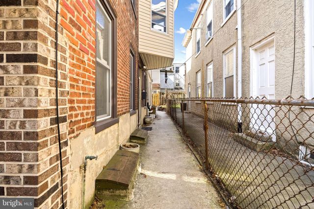 818 PERKIOMEN ST, Philadelphia, PA 19130