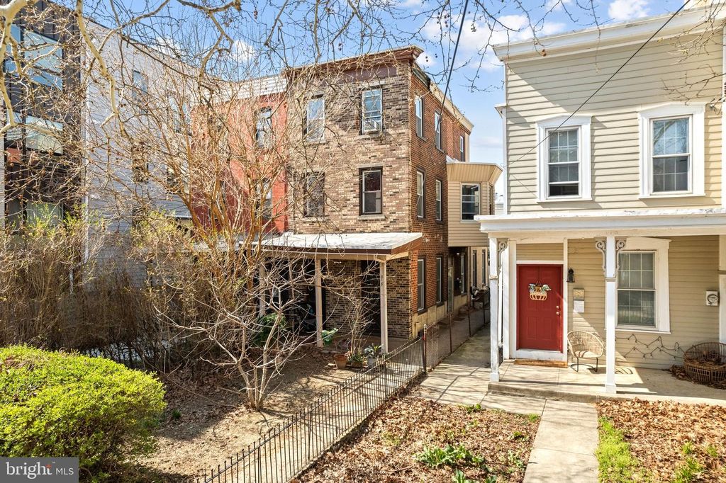 818 PERKIOMEN ST, Philadelphia, PA 19130