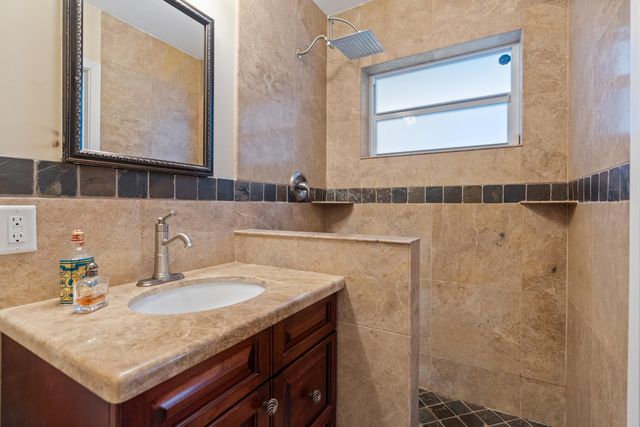 4421 NE 16th Terrace, Oakland Park, FL 33334