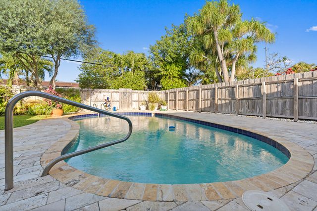 4421 NE 16th Terrace, Oakland Park, FL 33334