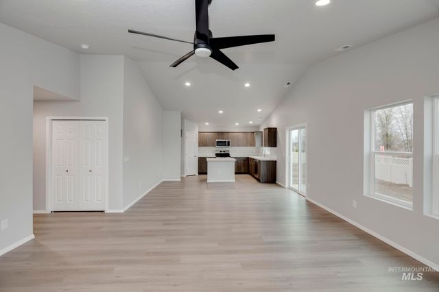 1616 Sunday River St, Middleton, ID 83644