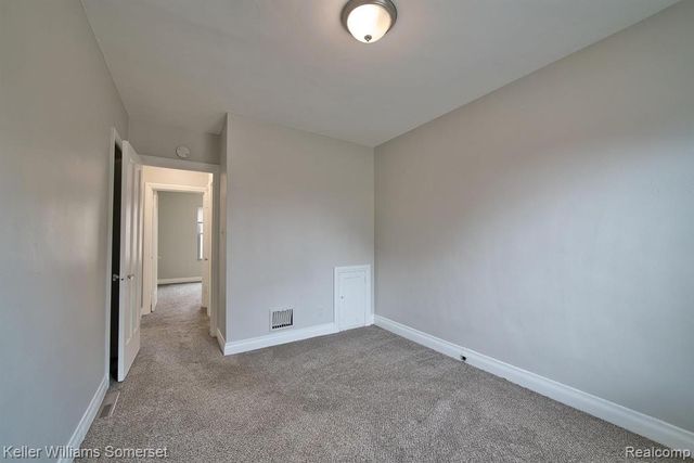 51 Spokane Drive, Pontiac, MI 48341