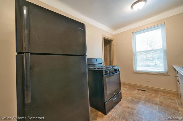 51 Spokane Drive, Pontiac, MI 48341