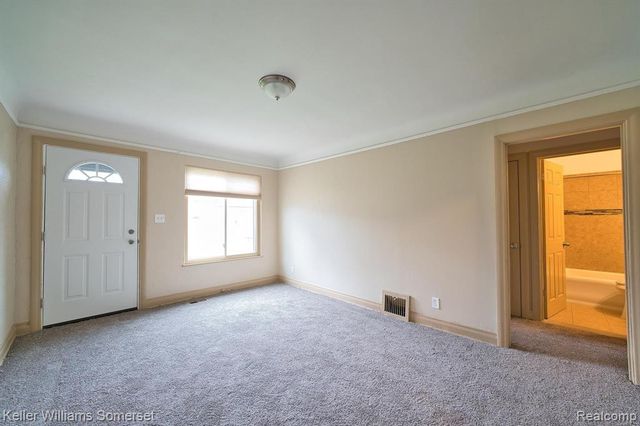 51 Spokane Drive, Pontiac, MI 48341