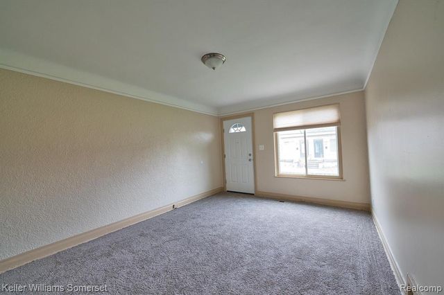 51 Spokane Drive, Pontiac, MI 48341