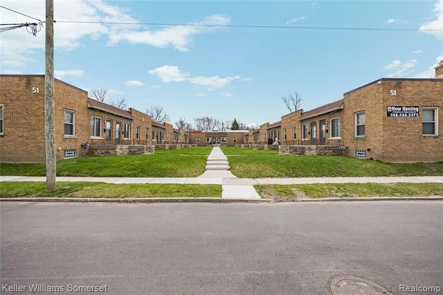 51 Spokane Drive, Pontiac, MI 48341