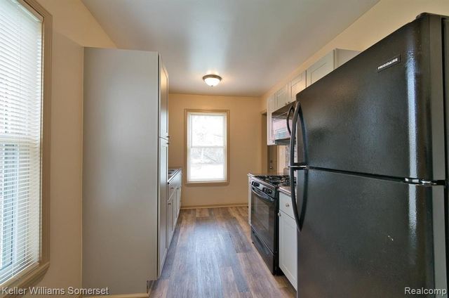 51 Spokane Drive, Pontiac, MI 48341