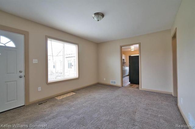 51 Spokane Drive, Pontiac, MI 48341