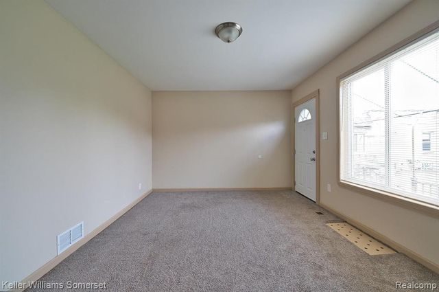 51 Spokane Drive, Pontiac, MI 48341