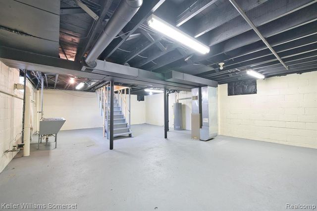 51 Spokane Drive, Pontiac, MI 48341