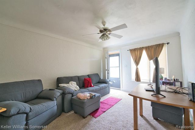 51 Spokane Drive, Pontiac, MI 48341