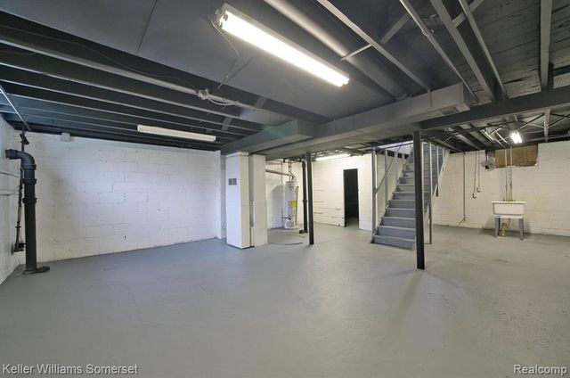 51 Spokane Drive, Pontiac, MI 48341