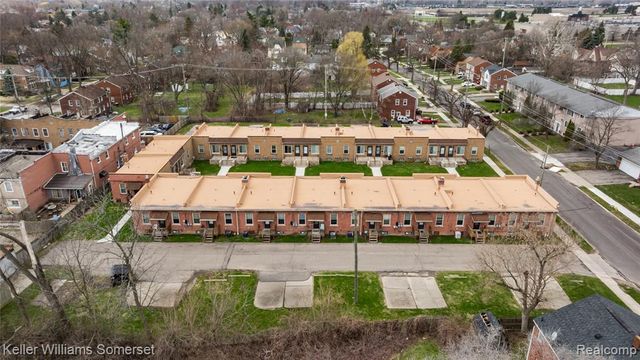 51 Spokane Drive, Pontiac, MI 48341